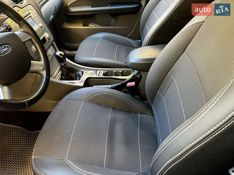 Универсал Ford Focus 2010 в Киеве фото 19 Универсал Ford Focus 2010 в Киеве