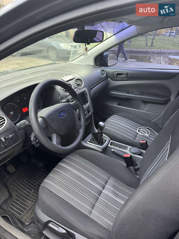 Хэтчбек Ford Focus 2011 в Киеве