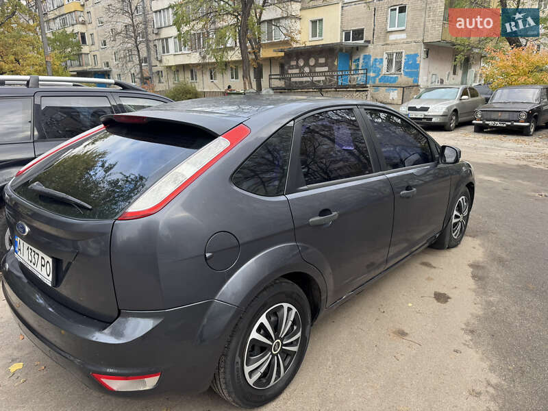 Хэтчбек Ford Focus 2011 в Киеве