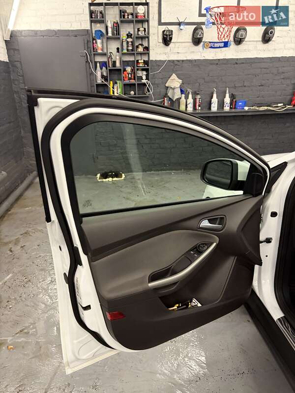 Хэтчбек Ford Focus 2013 в Днепре фото 13 Хэтчбек Ford Focus 2013 в Днепре