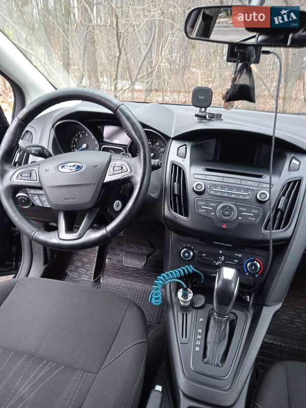 Хэтчбек Ford Focus 2015 в Львове фото 18 Хэтчбек Ford Focus 2015 в Львове