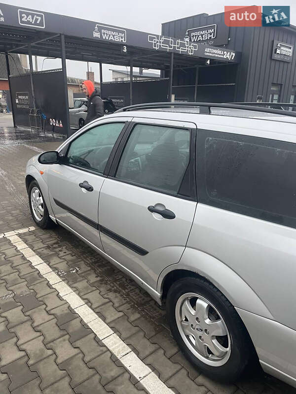 Универсал Ford Focus 2001 в Луцке фото 6 Универсал Ford Focus 2001 в Луцке