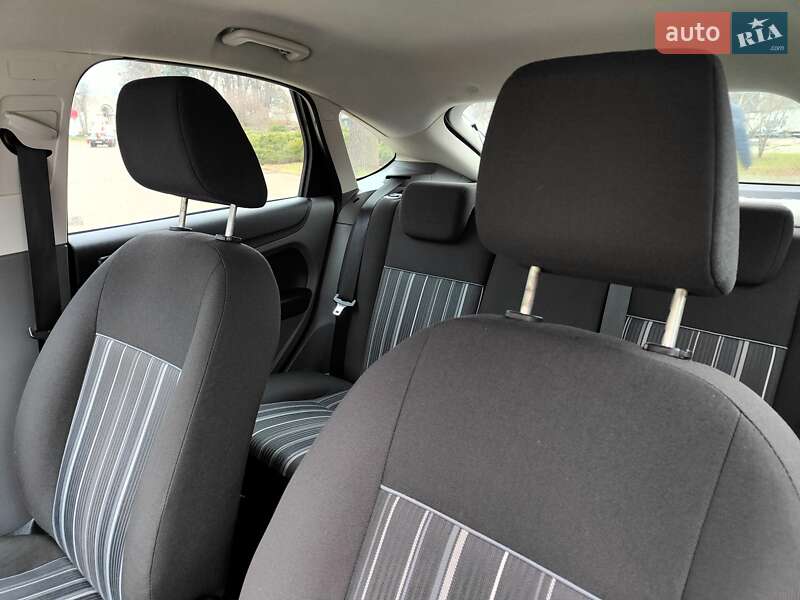 Хетчбек Ford Focus 2008 в Києві