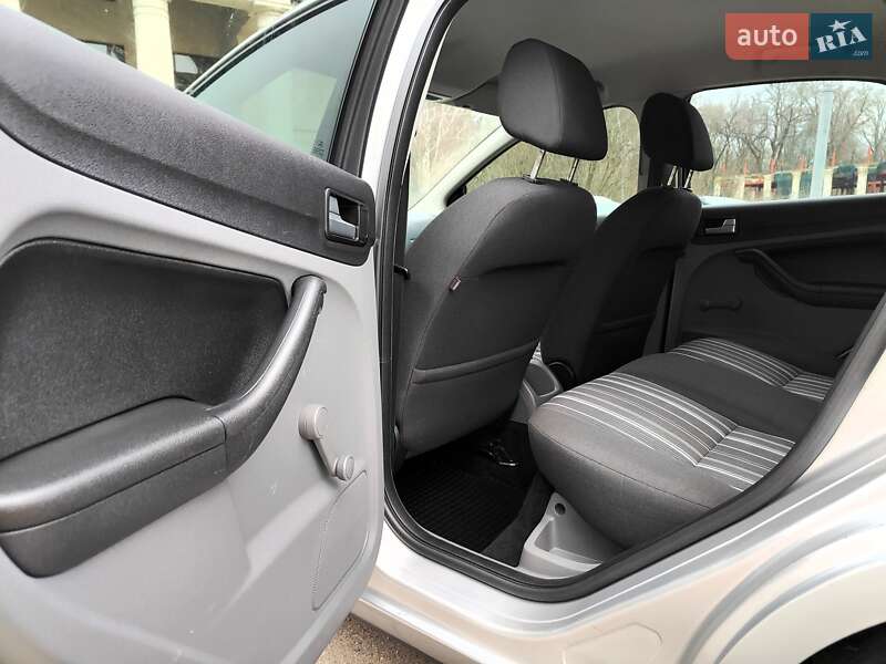 Хетчбек Ford Focus 2008 в Києві