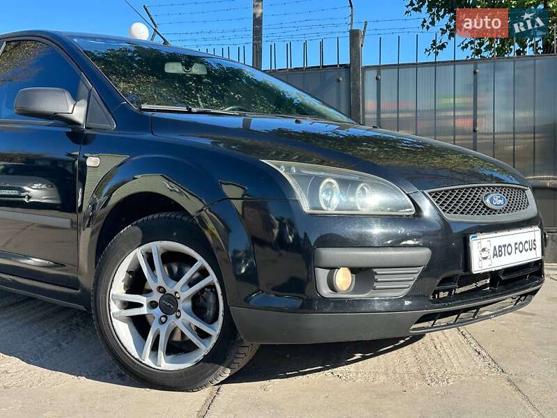 Хэтчбек Ford Focus 2006 в Киеве