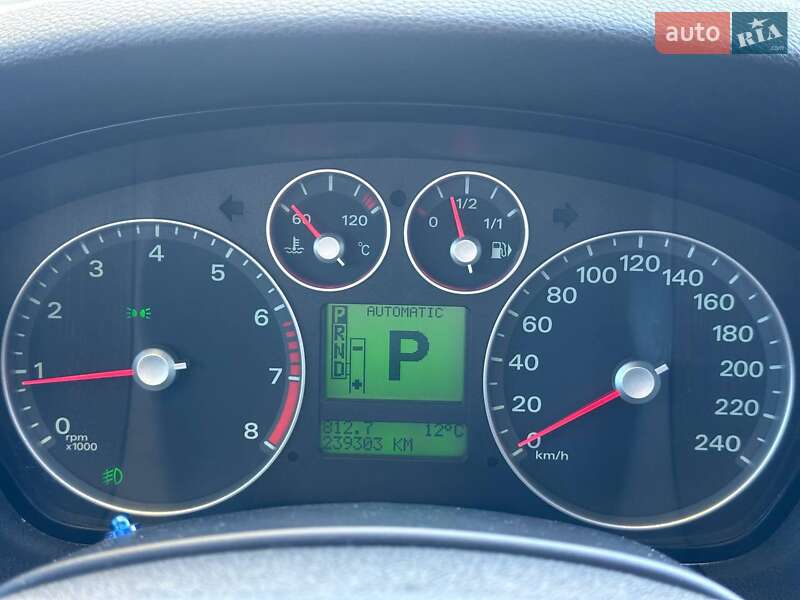 Хэтчбек Ford Focus 2006 в Киеве