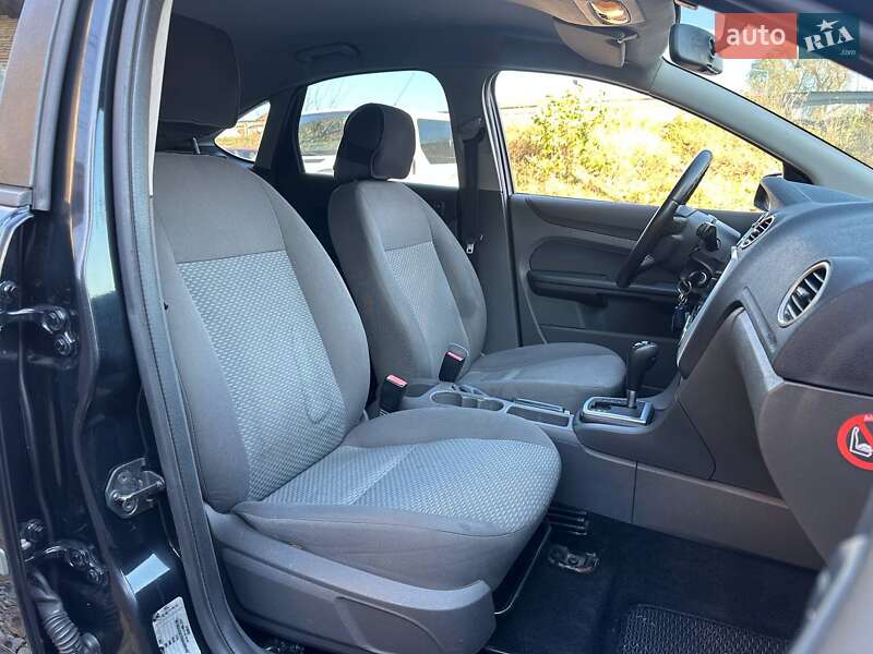 Хэтчбек Ford Focus 2006 в Киеве