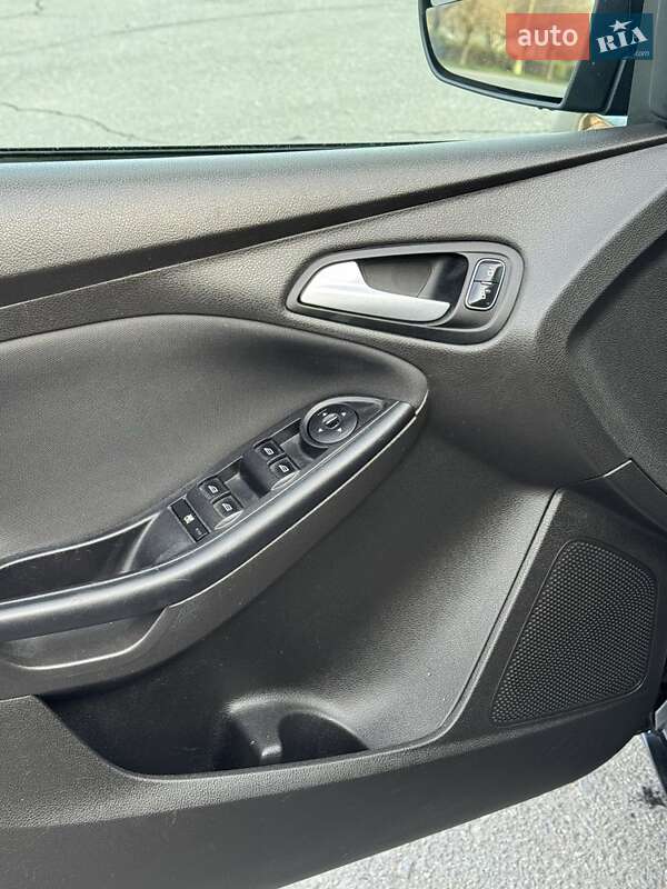 Седан Ford Focus 2016 в Ужгороде фото 8 Седан Ford Focus 2016 в Ужгороде