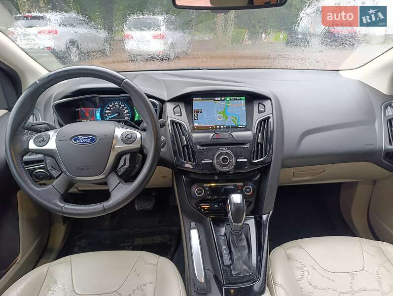 Хэтчбек Ford Focus 2012 в Звягеле