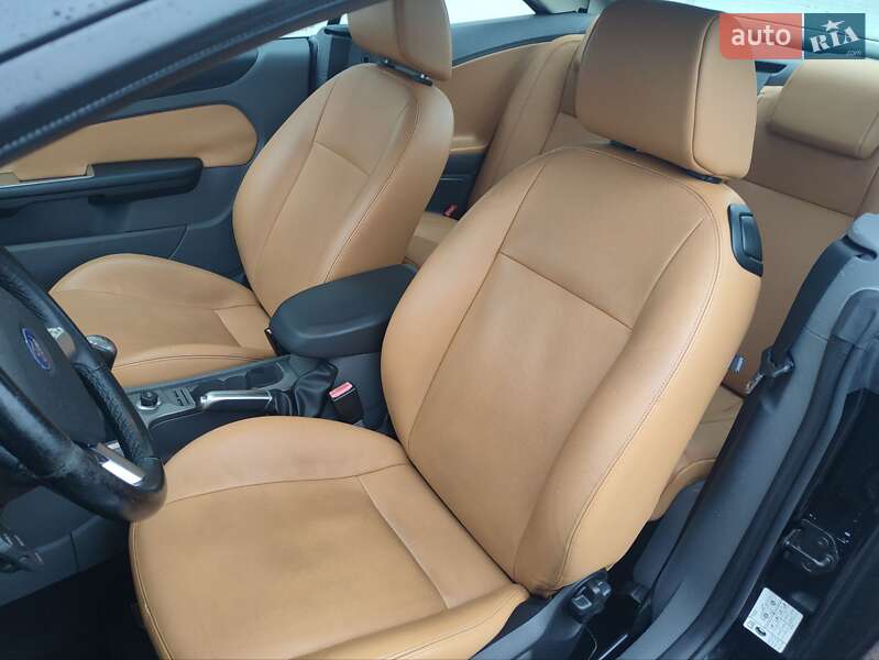 Кабриолет Ford Focus 2011 в Ровно