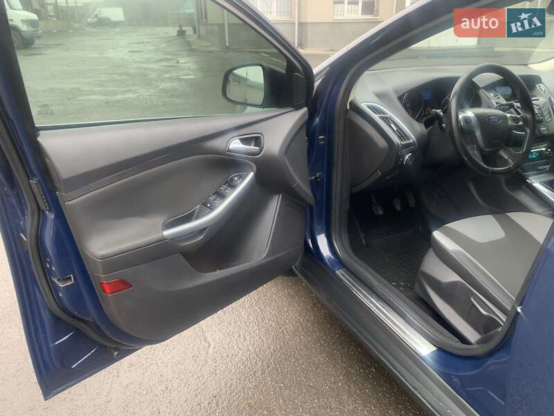Хэтчбек Ford Focus 2012 в Днепре фото 15 Хэтчбек Ford Focus 2012 в Днепре