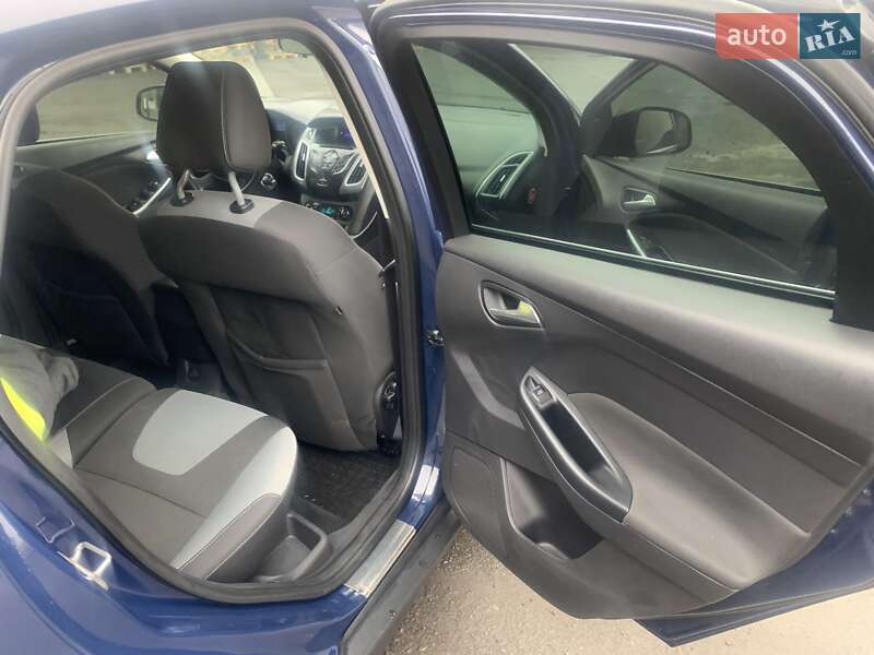 Хэтчбек Ford Focus 2012 в Днепре фото 18 Хэтчбек Ford Focus 2012 в Днепре