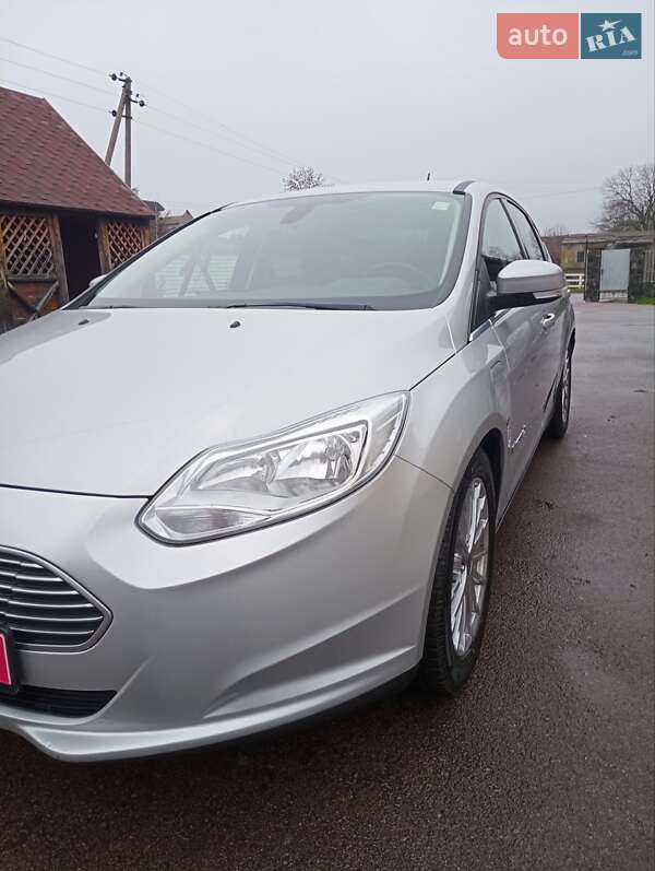 Хетчбек Ford Focus 2018 в Житомирі фото 3 Хетчбек Ford Focus 2018 в Житомирі