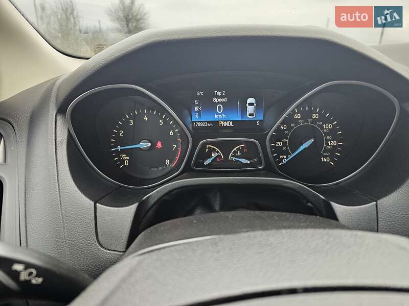 Хэтчбек Ford Focus 2014 в Киеве