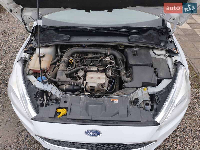 Хэтчбек Ford Focus 2016 в Геронимовка