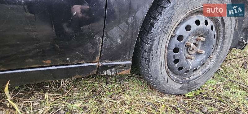 Седан Ford Focus 2002 в Старых Петровцах