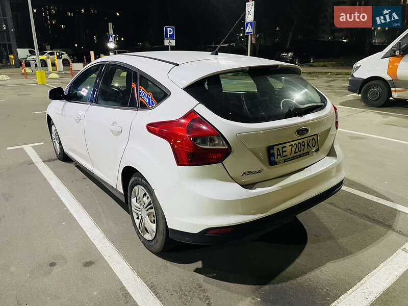 Хэтчбек Ford Focus 2012 в Киеве фото 2 Хэтчбек Ford Focus 2012 в Киеве