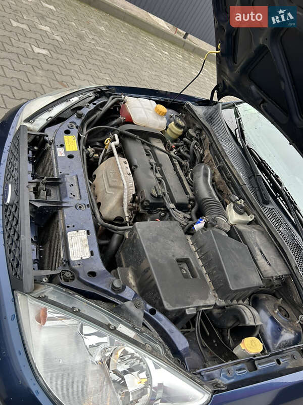 Седан Ford Focus 2002 в Львове фото 17 Седан Ford Focus 2002 в Львове