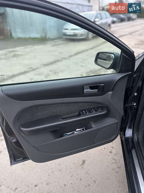 Седан Ford Focus 2005 в Золочеві фото 13 Седан Ford Focus 2005 в Золочеві