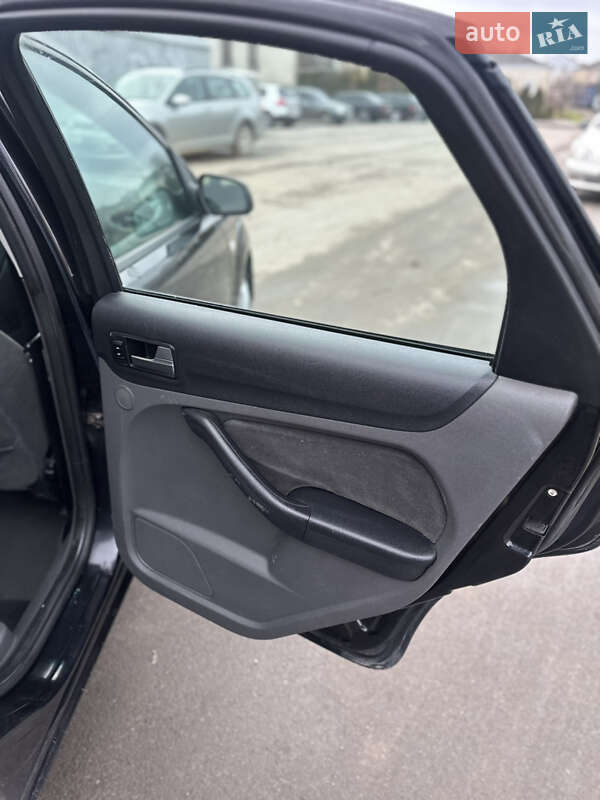 Седан Ford Focus 2005 в Золочеві фото 15 Седан Ford Focus 2005 в Золочеві