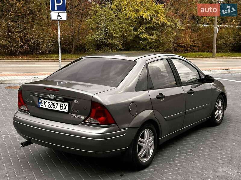Седан Ford Focus 2003 в Луцке
