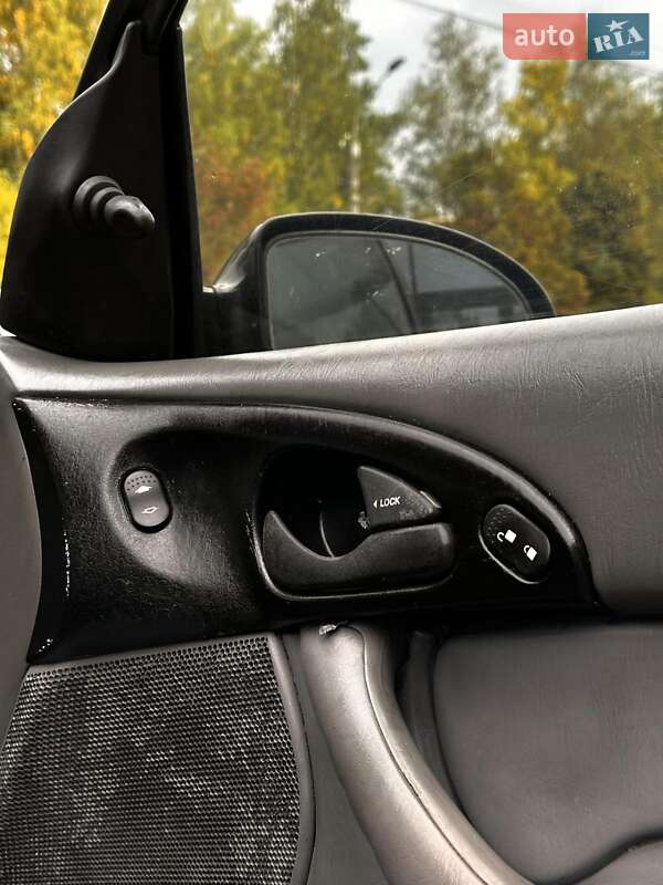 Седан Ford Focus 2003 в Луцке