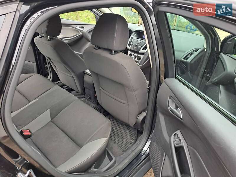 Седан Ford Focus 2013 в Ивано-Франковске