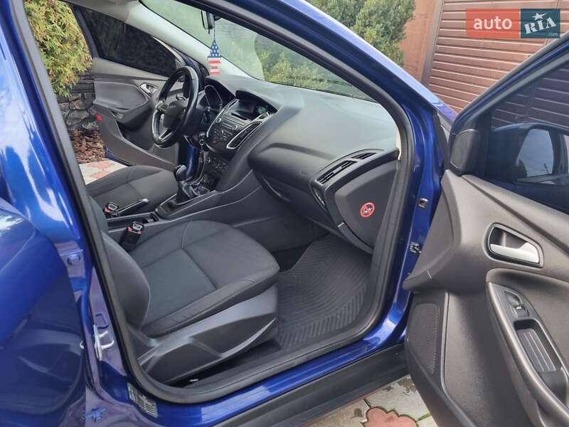 Хэтчбек Ford Focus 2015 в Харькове