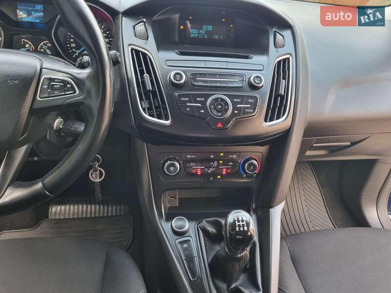 Хэтчбек Ford Focus 2015 в Харькове