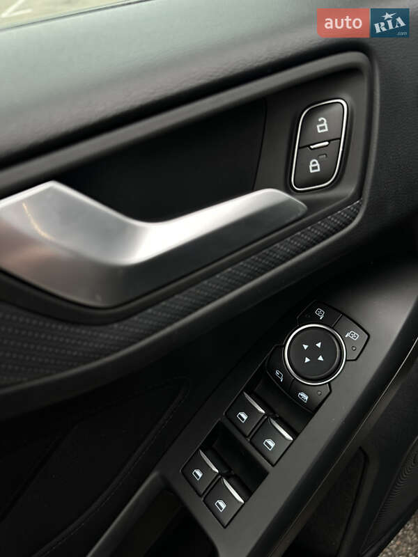 Хэтчбек Ford Focus 2020 в Киеве