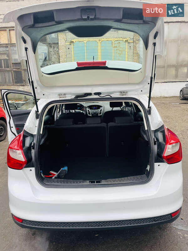 Хэтчбек Ford Focus 2012 в Киеве фото 21 Хэтчбек Ford Focus 2012 в Киеве