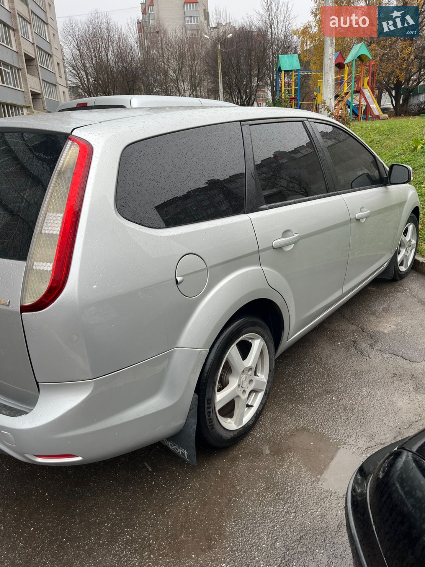 2010 Ford Focus - мініатюра 3