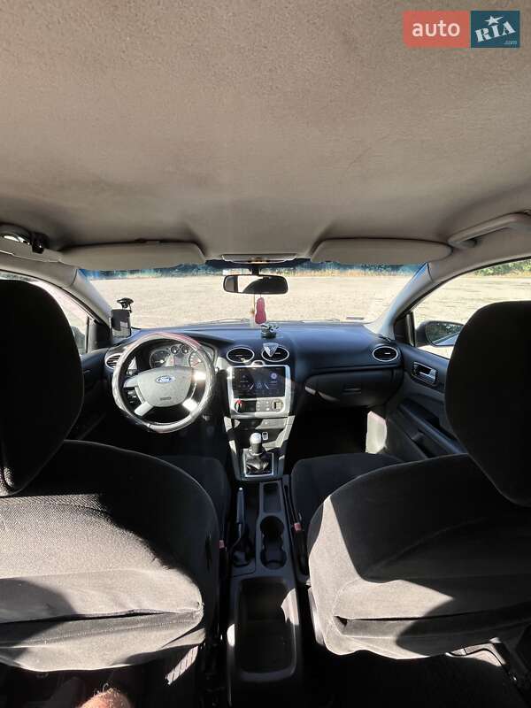 Хэтчбек Ford Focus 2004 в Кропивницком