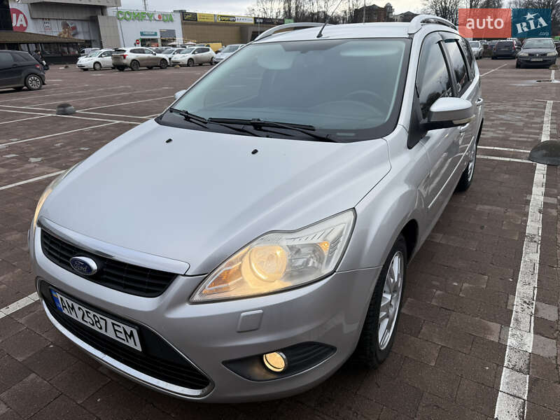 Ford Focus 2010 Ford Focus 2010