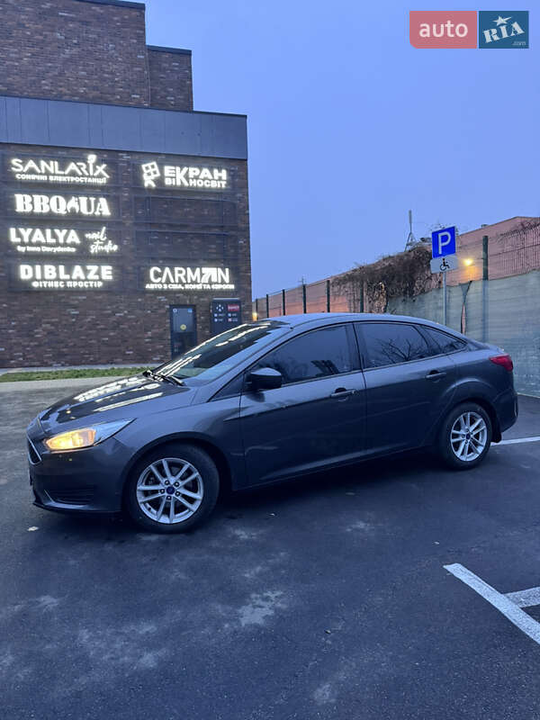 Седан Ford Focus 2017 в Киеве фото 3 Седан Ford Focus 2017 в Киеве