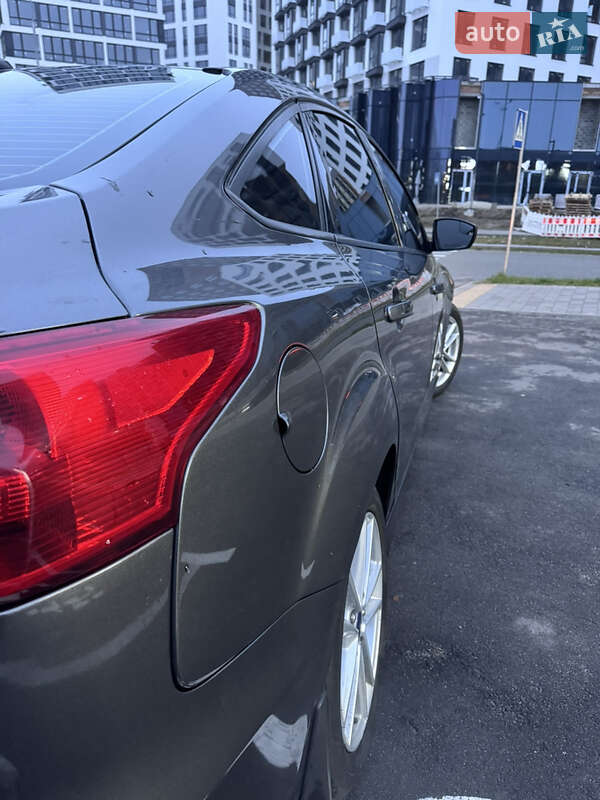 Седан Ford Focus 2017 в Киеве фото 11 Седан Ford Focus 2017 в Киеве