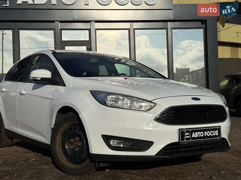Хэтчбек Ford Focus 2015 в Киеве фото 2 Хэтчбек Ford Focus 2015 в Киеве