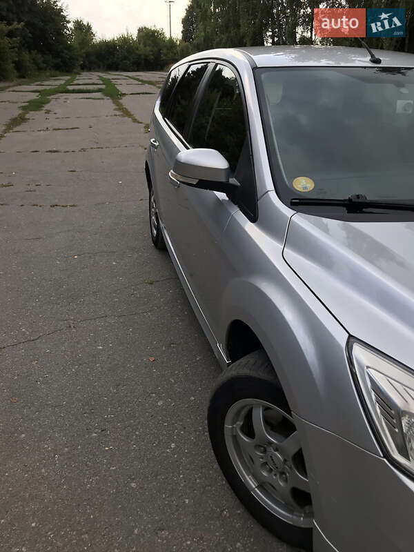 Универсал Ford Focus 2008 в Глухове