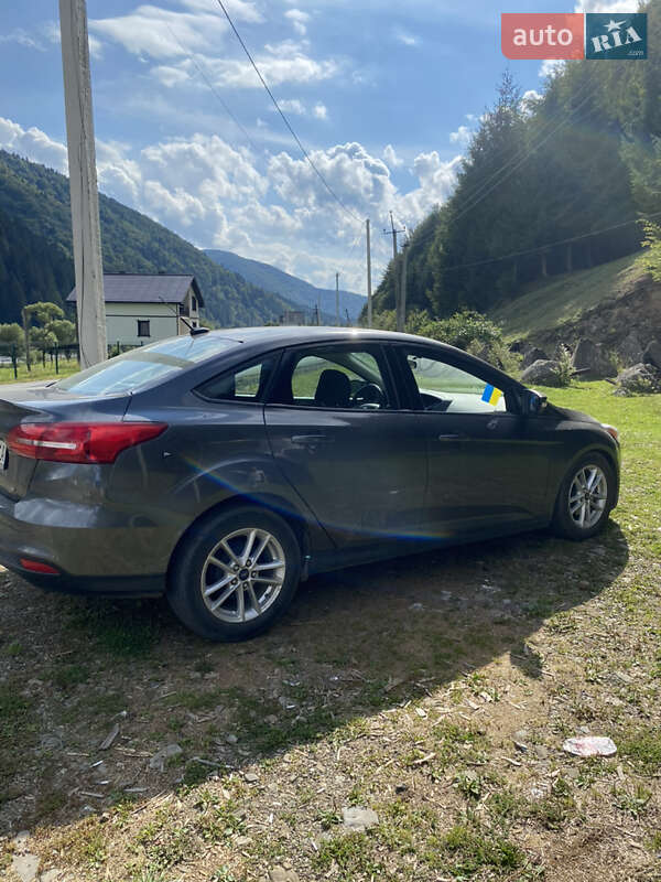 Седан Ford Focus 2015 в Львові