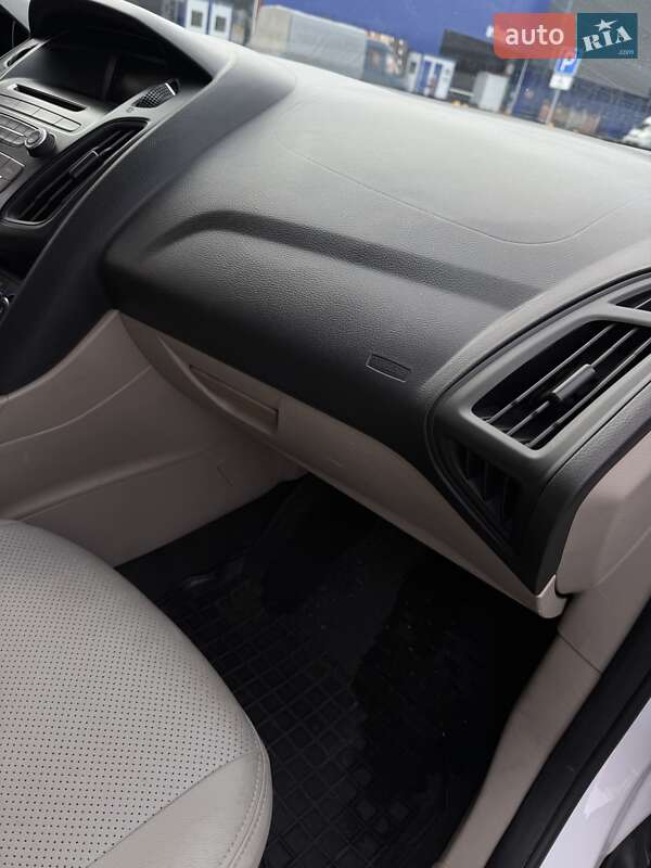 Седан Ford Focus 2015 в Полтаве фото 25 Седан Ford Focus 2015 в Полтаве