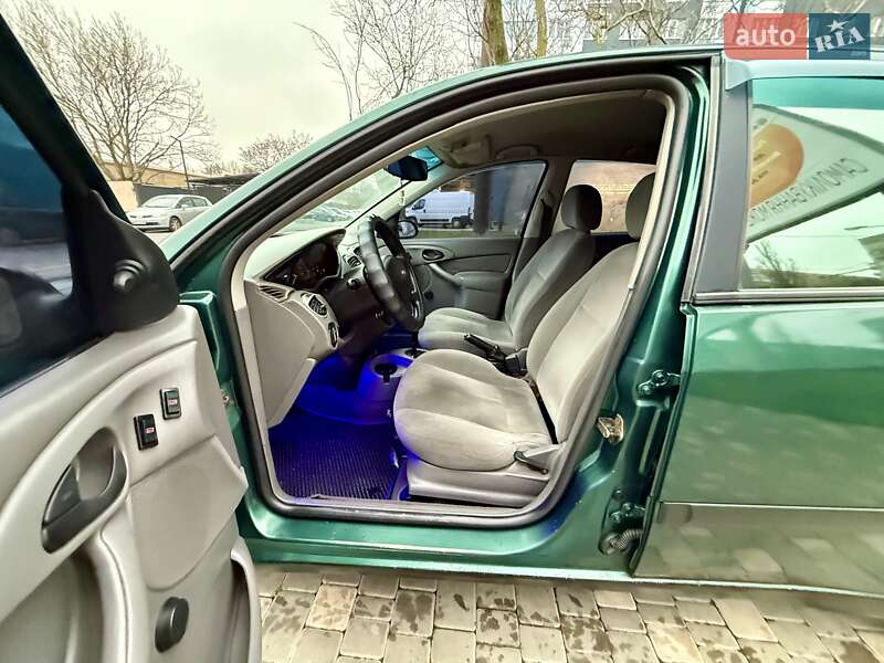 Седан Ford Focus 2001 в Одессе