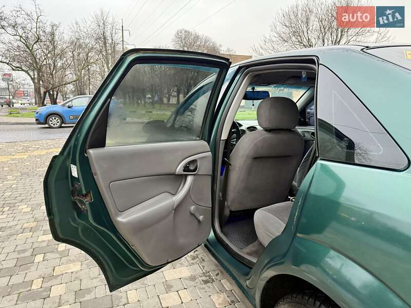 Седан Ford Focus 2001 в Одессе