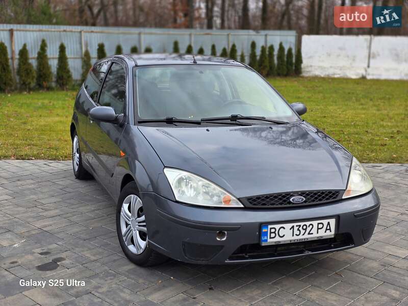Хэтчбек Ford Focus 2002 в Луцке