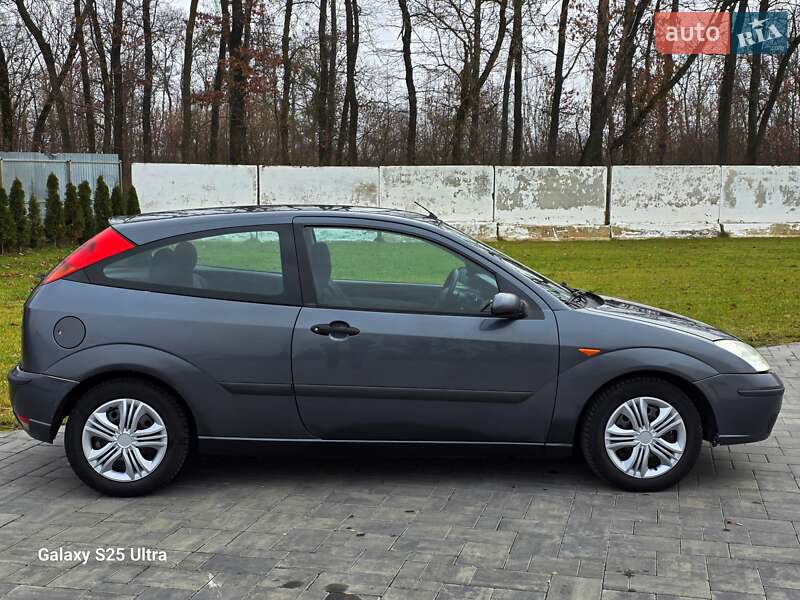 Хэтчбек Ford Focus 2002 в Луцке