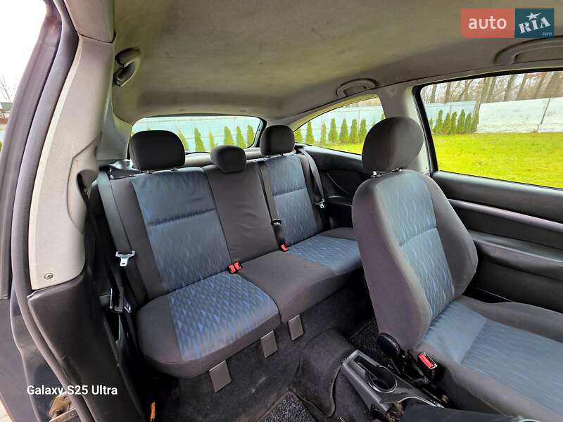 Хэтчбек Ford Focus 2002 в Луцке