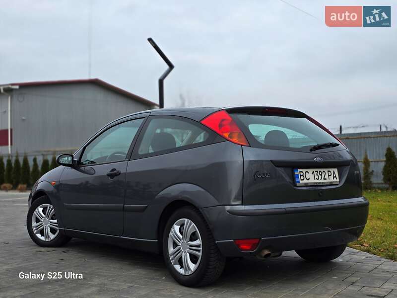 Хэтчбек Ford Focus 2002 в Луцке
