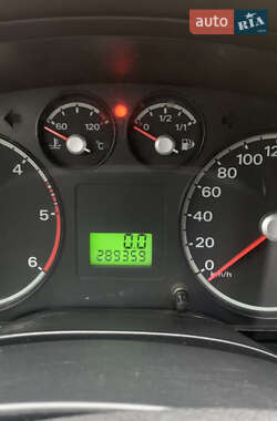 Універсал Ford Focus 2005 в Ромнах фото 12 Універсал Ford Focus 2005 в Ромнах