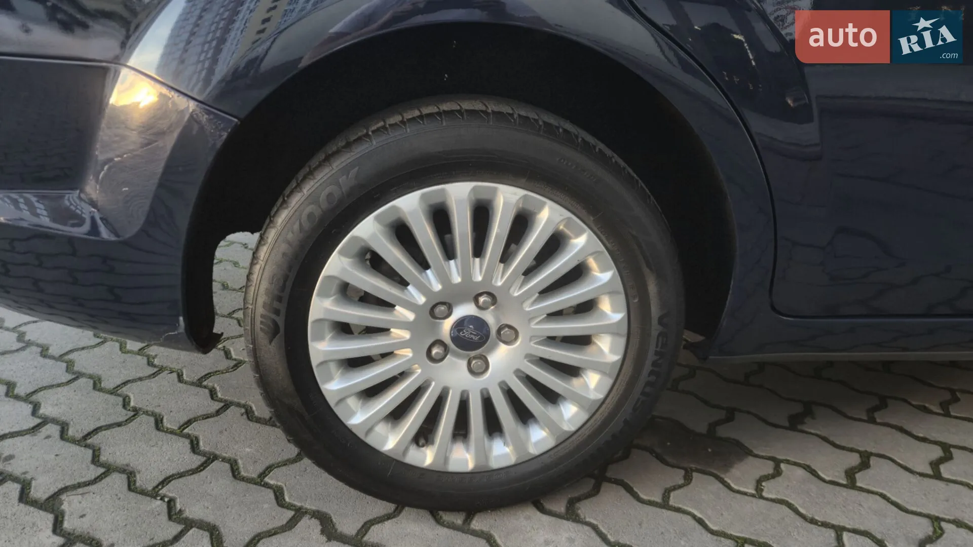 2010 Ford Focus - мініатюра 9