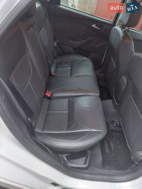 Хэтчбек Ford Focus 2015 в Новоархангельске фото 11 Хэтчбек Ford Focus 2015 в Новоархангельске