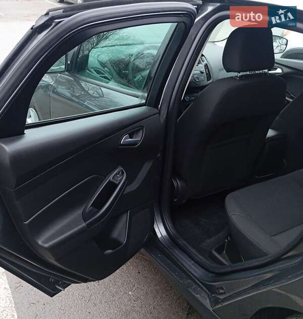 Седан Ford Focus 2017 в Луцке фото 29 Седан Ford Focus 2017 в Луцке